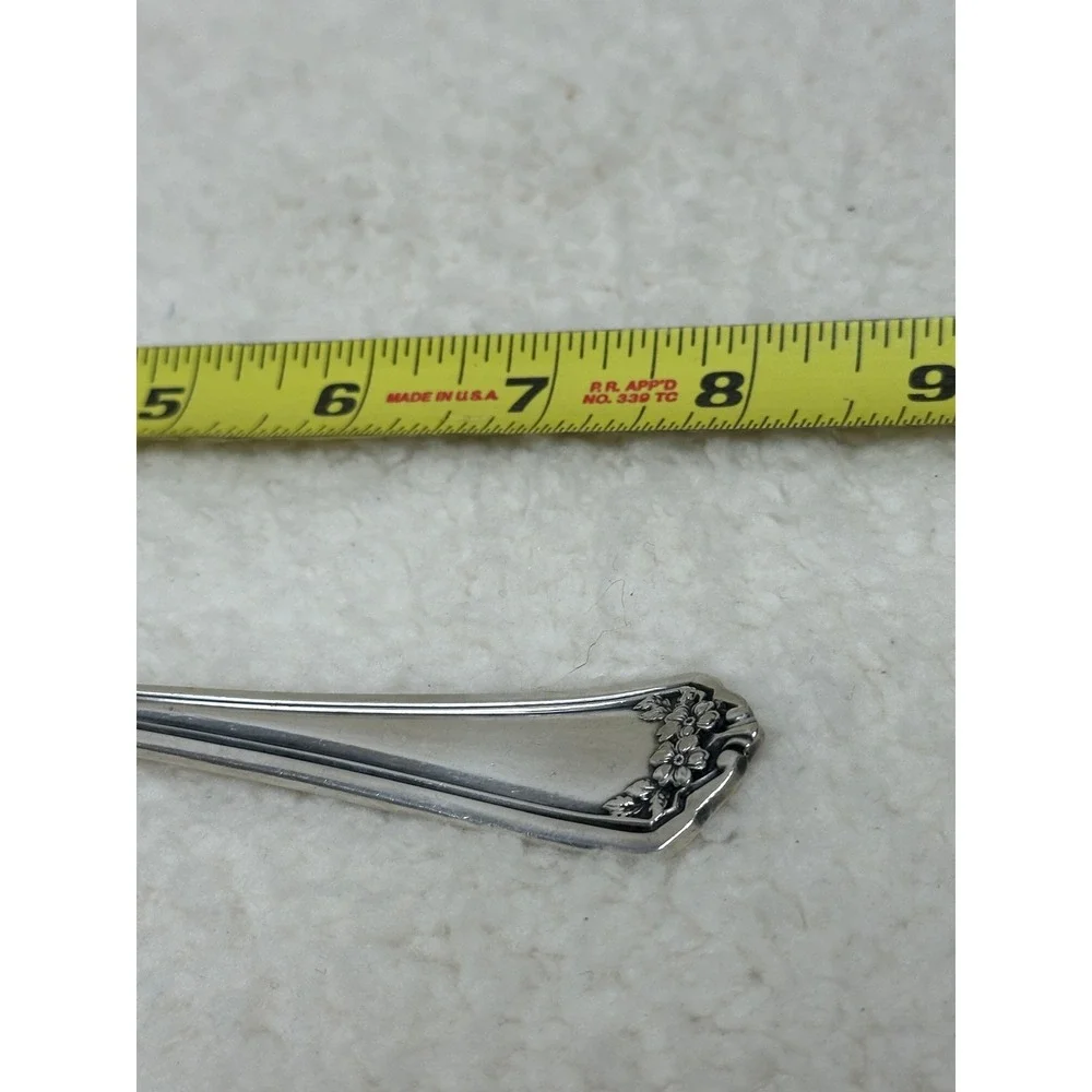 Wm Rogers & Son Serving Spoon Silver Kensington Pattern AA Silverplate 7.25in